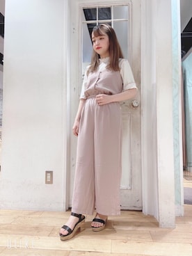 「MAJESTIC LEGON（マジェスティックレゴン）のスカラップキャミサロペット（サロペット/オーバーオール）」を使った、マジェスティックレゴンHEPFIVE店スタッフさん（レディース・155cm）の夏コーディネート