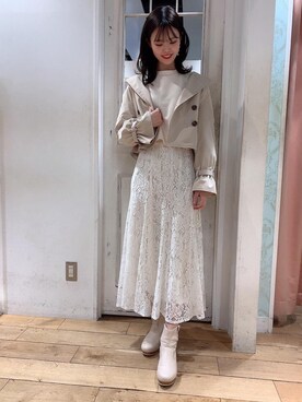 「トレンチ」｜「アイテム（スウェット）」を使った、マジェスティックレゴンHEPFIVE店スタッフさん（レディース・155cm）の冬コーディネート
