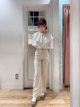 「MAJESTIC LEGON（マジェスティックレゴン）のアイテム（バレッタ/ヘアクリップ）」を使った、マジェスティックレゴンHEPFIVE店スタッフさん（レディース・152cm）の春コーディネート