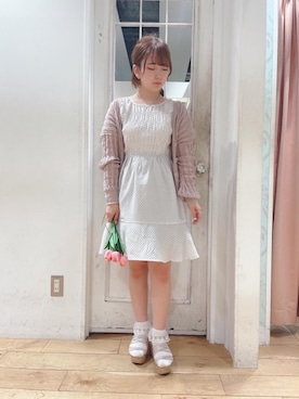 「MAJESTIC LEGON（マジェスティックレゴン）のガーリーフラワーミニワンピ（ワンピース）」を使った、マジェスティックレゴンHEPFIVE店スタッフさん（レディース・152cm）の春コーディネート