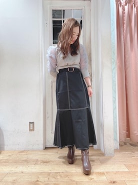 「オーガンジー」｜「アイテム（ブーツ）」を使った、マジェスティックレゴンHEPFIVE店スタッフさん（レディース・154cm）の秋コーディネート