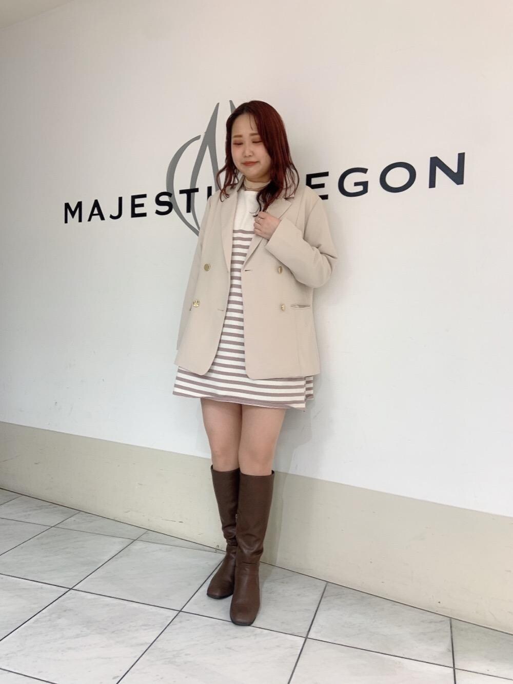 「デート、人気、MAJESTIC LEGON、マジェスティックレゴン、モテ、骨格ストレート、標準身長、カワイイ、新作🤭」｜「MAJESTIC LEGONの美脚ロングブーツ（ブーツ、ブラウン系）」を使った、マジェスティックレゴンHEPFIVE店スタッフさん（レディース・158cm）の春コーディネートの1枚目の写真