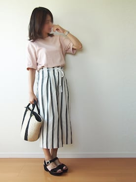 「SLOBE IENA（スローブイエナ）のアイテム（かごバッグ）」を使った、MUNさん（レディース・159cm）の夏コーディネート