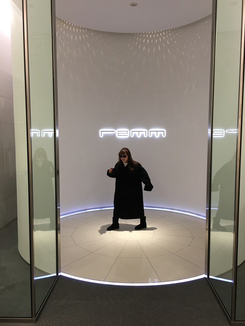 「？のアイテム（ブーツ、ブラック系）」を使った、ゆんさん（レディース・148cm）の冬コーディネートの1枚目の写真