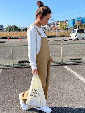 「CANAL JEAN（キャナルジーン）のアイテム（サロペット/オーバーオール）」を使った、SAYO☻さん（レディース・157cm）の秋コーディネート
