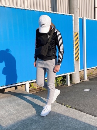 アディダス 白青 サテン スーパースター トラックトップ 女性S ジャージ 人気 adidas（アディダス）の「adidas SST TT / アディダス スーパー