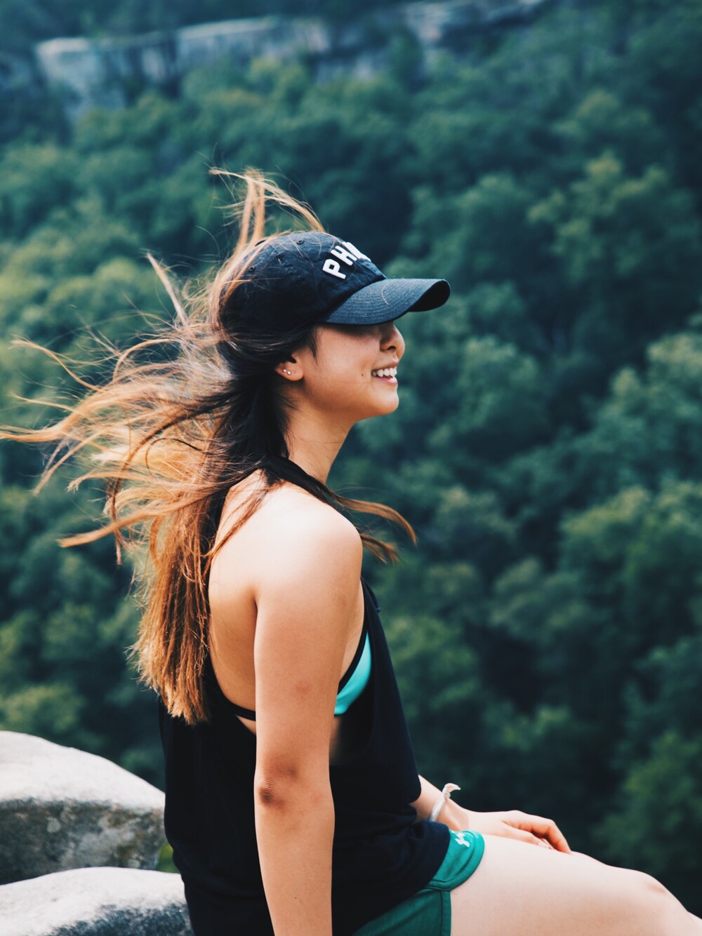 「fitness、hiking、NIKE、under armour、Victoria's Secret、adventure、ootd、summer、happy」｜「NIKEのアイテム（タンクトップ、ブラック系）」を使った、Sab’s Styleさん（レディース・165cm）の冬コーディネートの1枚目の写真