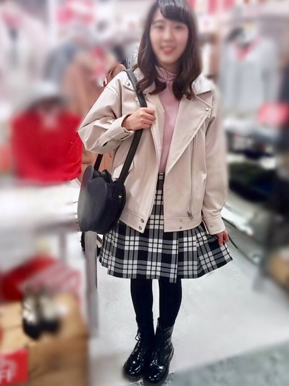 「Supreme.La.La.、ユニクロ、UNIQLO、ガーリー」｜「Dip Dropsのアイテム（バッグ、ブラック系）」を使った、Kanaさん（レディース・161cm）の冬コーディネートの1枚目の写真
