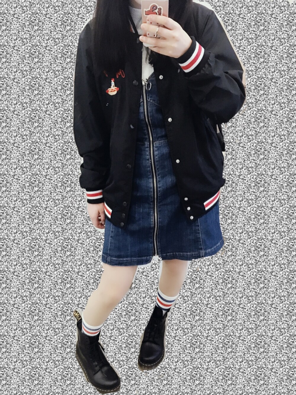 「Aymmy in the batty girls、瀬戸あゆみ、マーチン、Dr.Martens、8ホール」｜「Aymmy in the batty girlsのアイテム（ブルゾン、ブラック系）」を使った、Kanaさん（レディース・161cm）の春コーディネートの1枚目の写真