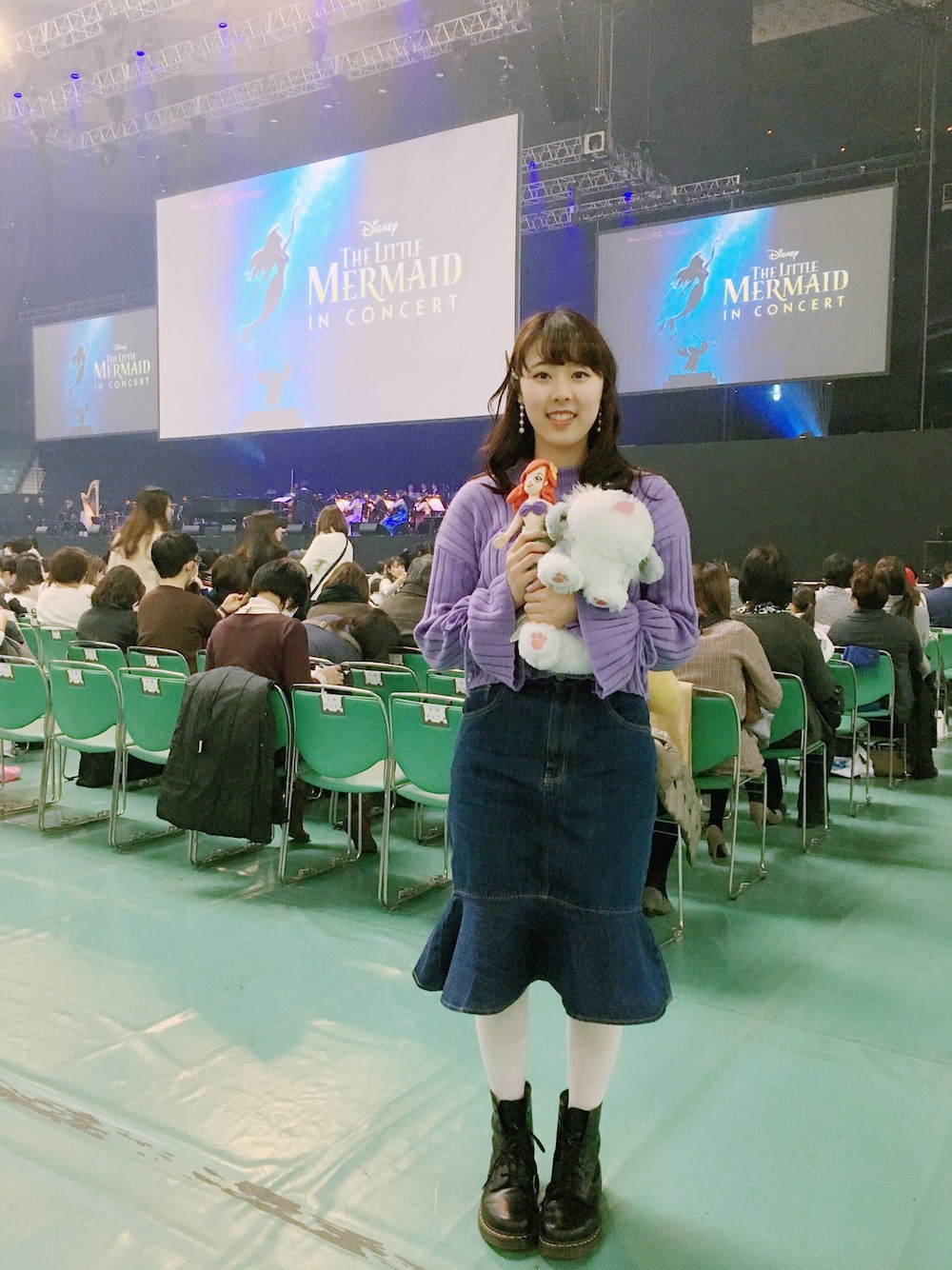 「ディズニー、マーメイドスカート、アリエル」｜「jouetieのスリーブリボンニット（ニット/セーター、パープル系）」を使った、Kanaさん（レディース・161cm）の冬コーディネートの1枚目の写真