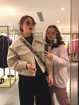 「MONKI（モンキ）のアイテム（パーカー）」を使った、皮制的软绵绵さん（レディース・166cm）の冬コーディネート