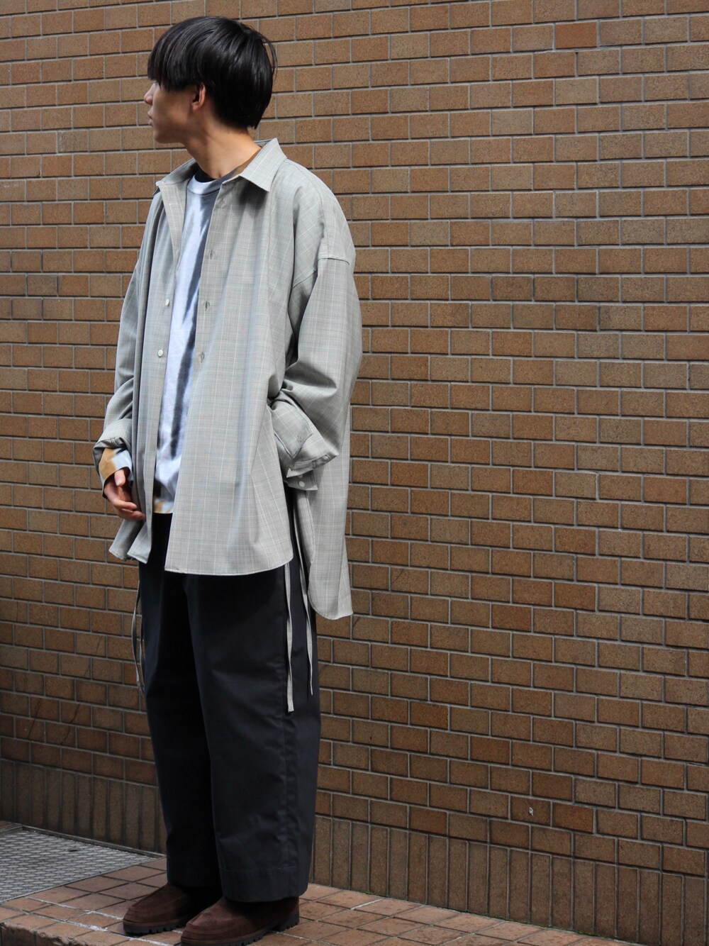 「gardenosaka、オシャレパッソ、秋コーデ、シンプル、おしゃれさんと繋がりたい、スニーカー、ビックシルエット、カジュアル、ワイドパンツ、いいね、save、フォローお願いします🤑」｜「SUNSEAのアイテム（Tシャツ/カットソー、その他）」を使った、keikaw さん（メンズ・168cm）の秋コーディネートの1枚目の写真