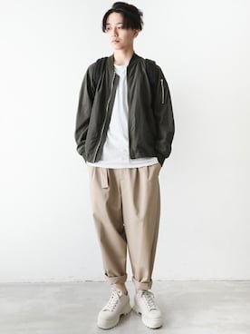 「KAZUYUKI KUMAGAI」｜「アイテム（MA-1）」を使った、aoiさん（メンズ・173cm）の冬コーディネート