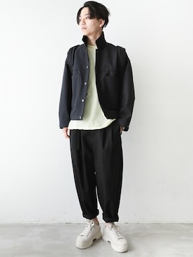 「KAZUYUKI KUMAGAI」｜「アイテム（スラックス）」を使った、aoiさん（メンズ・173cm）の春コーディネート