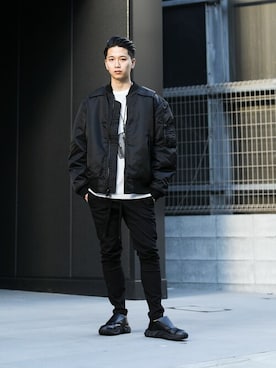「ATTACHMENT（アタッチメント）のカウハイド カバードスニーカー（スニーカー）」を使った、aoiさん（メンズ・173cm）の秋コーディネート