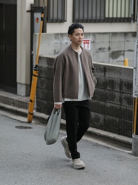「エコバッグ」｜「アイテム（ブルゾン）」を使った、aoiさん（メンズ・175cm）の秋コーディネート