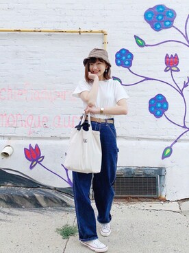 「GRL（グレイル）のオーバーサイズラウンドヘムTシャツ（Tシャツ/カットソー、ホワイト系）」を使った、ジャニスさん（レディース・163cm）の冬コーディネート