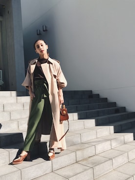 「Ameri（アメリ）のアイテム（ローファー）」を使った、黒石奈央子さん（レディース・152cm）の冬コーディネート