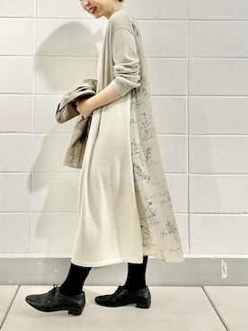 「BEARDSLEY（ビアズリー）のウシロ花プリントワンピース（ワンピース、ベージュ系）」を使った、katoさん（レディース・154cm）の夏コーディネート