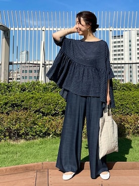 「BEARDSLEY（ビアズリー）のギャザープルオーバーブラウス（シャツ/ブラウス、ブルー系）」を使った、katoさん（レディース・154cm）の夏コーディネート