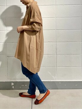 「BEARDSLEY（ビアズリー）の後ろふっくらシャツ（シャツ/ブラウス、イエロー系）」を使った、katoさん（レディース・154cm）の秋コーディネート