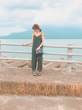 「earth music&ecology（アースミュージックアンドエコロジー）のアイテム（つなぎ/オールインワン）」を使った、なつみさん（レディース・161cm）の夏コーディネート