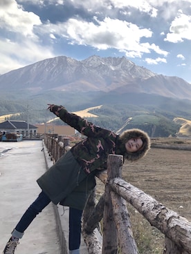 「Levi's（リーバイス）のアイテム（ダウンジャケット/コート）」を使った、Jelly can’t flyさん（レディース・154cm）の春コーディネート