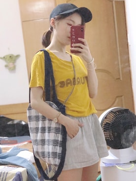 「MONKI（モンキ）のアイテム（Tシャツ/カットソー）」を使った、Jelly can’t flyさん（レディース・155cm）の夏コーディネート