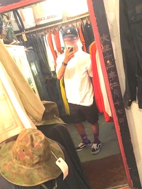 「RIPNDIP（リップンディップ）のアイテム（帽子）」を使った、まがみさん（メンズ・165cm）の夏コーディネート