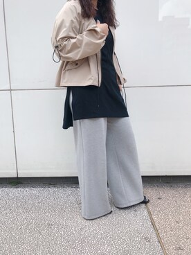 「スエット」｜「アイテム（サンダル）」を使った、クロマメさん（レディース・161cm）の春コーディネート