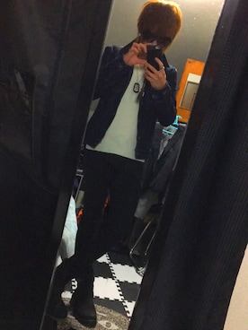 「GOSTAR DE FUGA（ゴスタール ジフーガ）のアイテム（デニムジャケット）」を使った、雅さん（メンズ・171cm）の冬コーディネート
