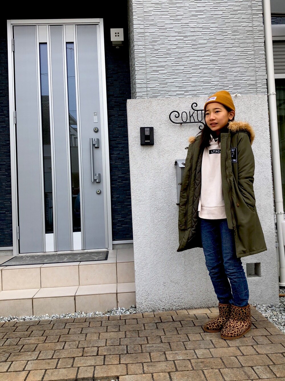 「しまむらのアイテム（ブーツ、ゴールド系）」を使った、wwe0725さん（メンズ・170cm）の冬コーディネートの1枚目の写真