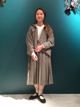 KURODA  AYANOさんの「BEAMS BOY / ウール ガングラフ プリーツスカート」を使ったコーディネート