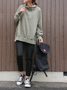 「Manhattan Portage（マンハッタンポーテージ）のJefferson Market Garden Backpack（バックパック/リュック）」を使った、めぐっぺさん（レディース・159cm）の春コーディネート