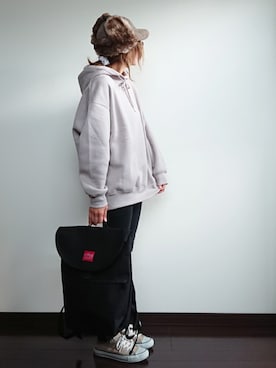 「Manhattan Portage（マンハッタンポーテージ）のJefferson Market Garden Backpack（バックパック/リュック）」を使った、めぐっぺさん（レディース・159cm）の秋コーディネート