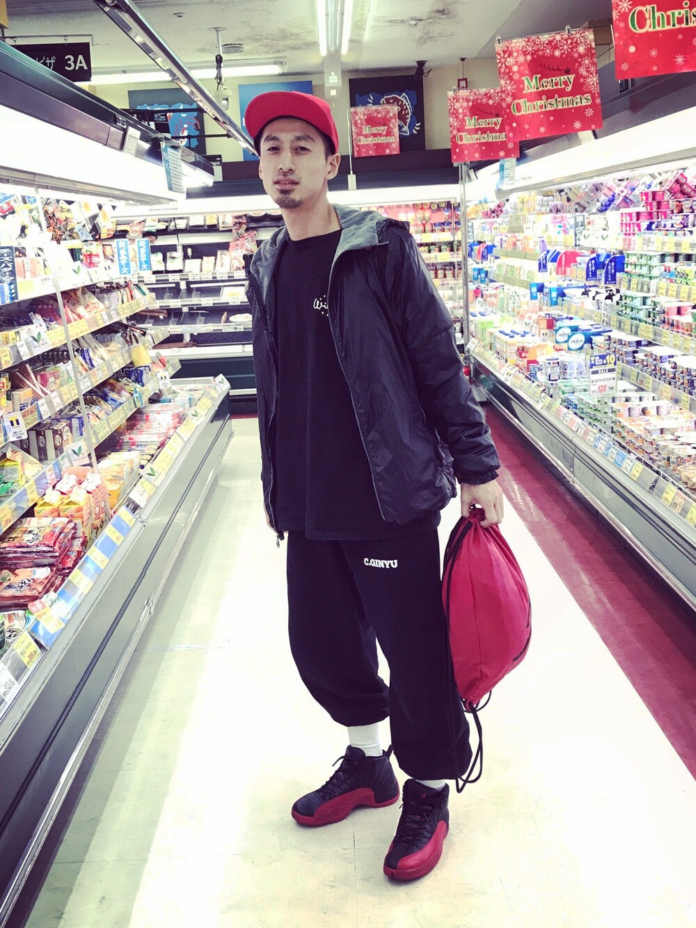 「Jordan、street、streetfashion」｜「flatluxのアイテム（Tシャツ/カットソー、ブラック系）」を使った、Fujiou Champさん（メンズ・178cm）の秋コーディネートの1枚目の写真