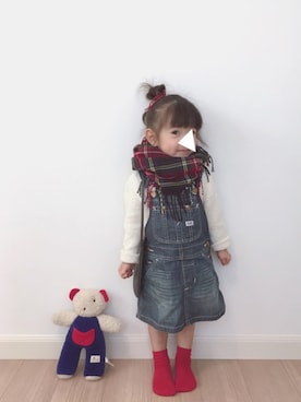 「チェックマフラー」｜「アイテム（オールインワン・サロペット）」を使った、 Lia*さん（キッズ・80cm）の冬コーディネート