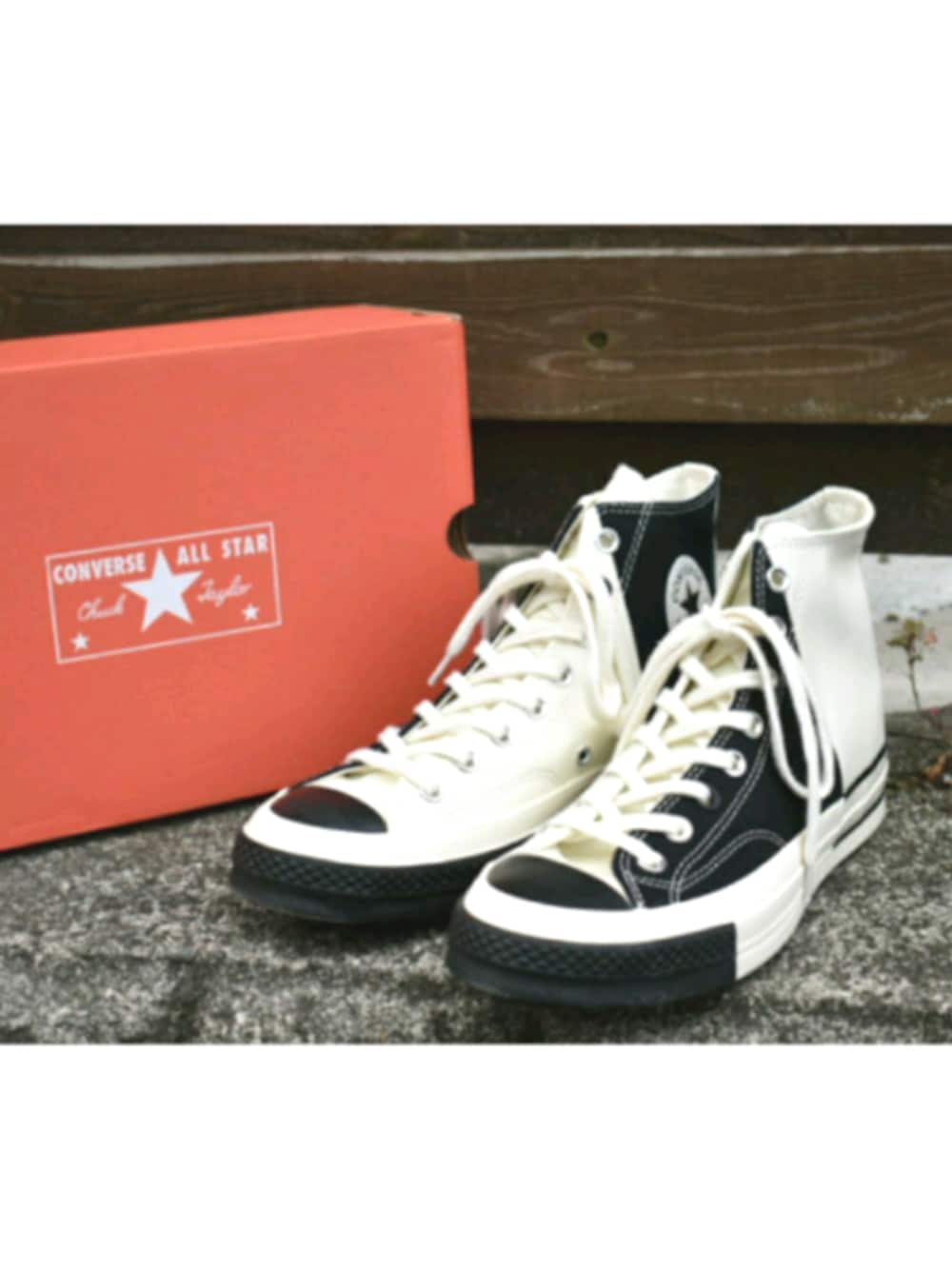 「白スニーカー、ハイカットスニーカー、オールスター、あしもと倶楽部、allstar、黒スニーカー、足元倶楽部、ct70、白黒スニーカー、スニーカー好きな人と繋がりたい」｜「CONVERSEのアイテム（スニーカー、ホワイト系）」を使った、rinceauxさん（メンズ・171cm）の秋コーディネートの1枚目の写真