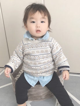 「H&M（エイチ・アンド・エム）のアイテム（ニット/セーター、ホワイト系）」を使った、あっくんさん（キッズ・90cm）の冬コーディネート