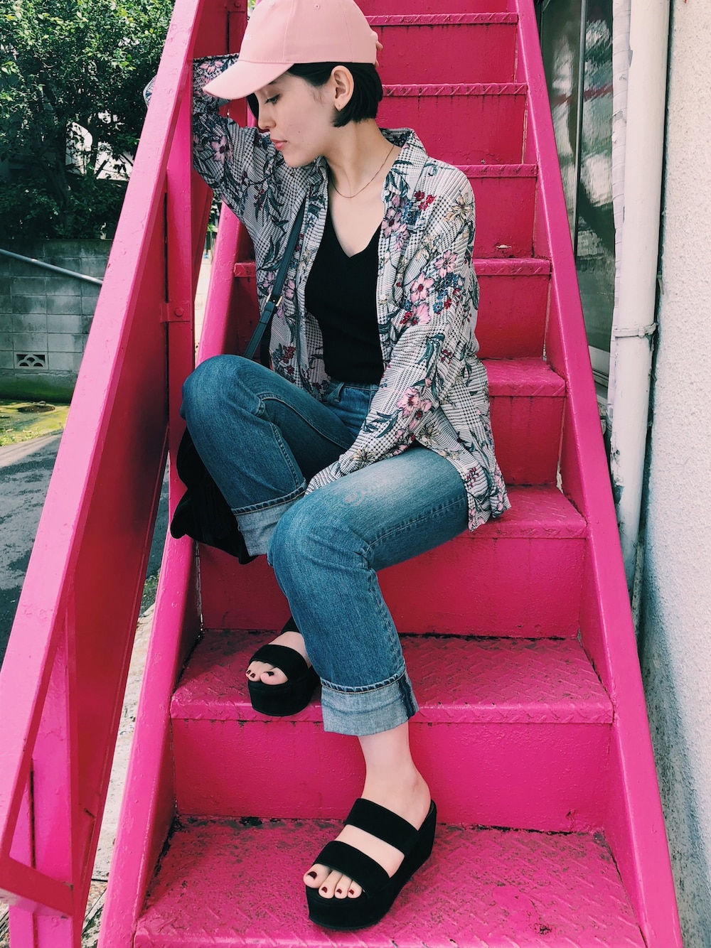 「Bershka、ZARA、カジュアル、アメカジ、柄シャツ」｜「ZARAのアイテム（シャツ/ブラウス、その他）」を使った、AYAKA IDEさん（レディース・164cm）の夏コーディネートの1枚目の写真