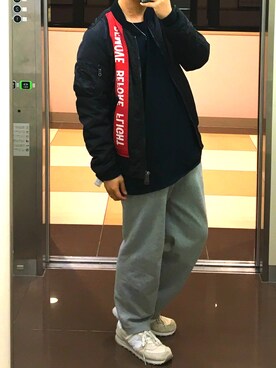 「スエット」｜「アイテム（ミリタリージャケット）」を使った、ゆーやさん（メンズ・170cm）の冬コーディネート