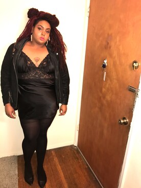 「New look（ニュールック）のアイテム（ライダースジャケット）」を使った、Imani Alicia Smithさん（レディース・175cm）の冬コーディネート