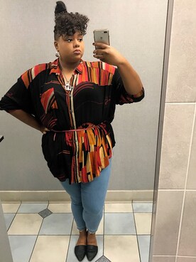 「stripes」｜「アイテム（その他シューズ）」を使った、Imani Alicia Smithさん（レディース・175cm）の秋コーディネート