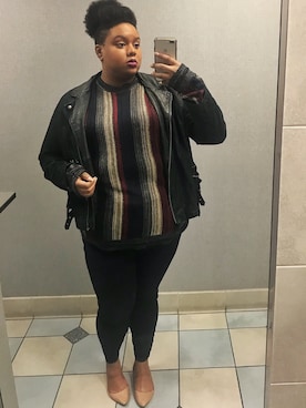 「stripes」｜「アイテム（ジャケット/アウター）」を使った、Imani Alicia Smithさん（レディース・175cm）の秋コーディネート