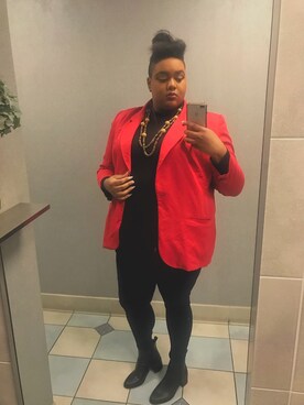 「holiday」｜「アイテム（その他トップス）」を使った、Imani Alicia Smithさん（レディース・175cm）の冬コーディネート