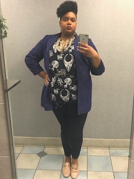 「blazer」｜「アイテム（スリッポン）」を使った、Imani Alicia Smithさん（レディース・175cm）の冬コーディネート