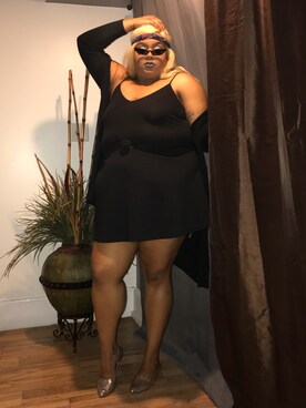 「Jeffrey Campbell（ジェフリーキャンベル）のアイテム（バレエシューズ）」を使った、Imani Alicia Smithさん（レディース・175cm）の春コーディネート