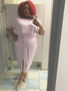 「business casual」｜「アイテム（ワンピース/ドレス）」を使った、Imani Alicia Smithさん（レディース・175cm）の冬コーディネート