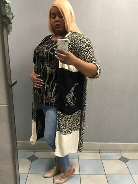 「plussize」｜「アイテム（シャツワンピース）」を使った、Imani Alicia Smithさん（レディース・175cm）の春コーディネート