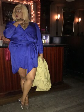 「Jeffrey Campbell（ジェフリーキャンベル）のアイテム（バレエシューズ）」を使った、Imani Alicia Smithさん（レディース・175cm）の春コーディネート